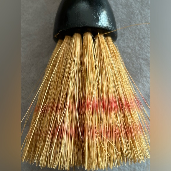 Vintage Half Wooden Figural Doll Crumb/ Garment Brush - Picture 3 of 11